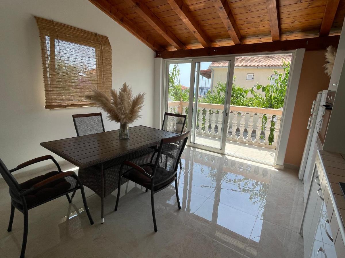 Apartments Iva Pakoštane Екстериор снимка
