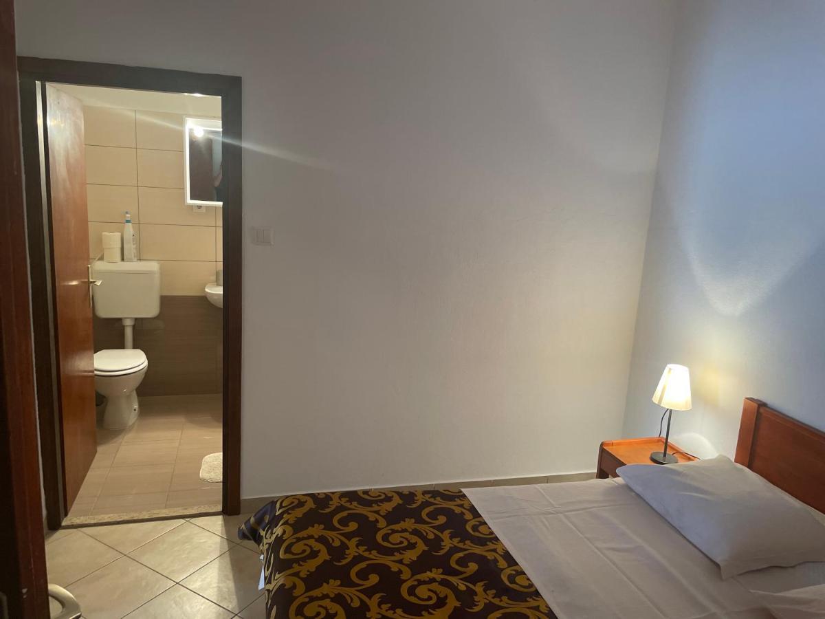 Apartments Iva Pakoštane Екстериор снимка