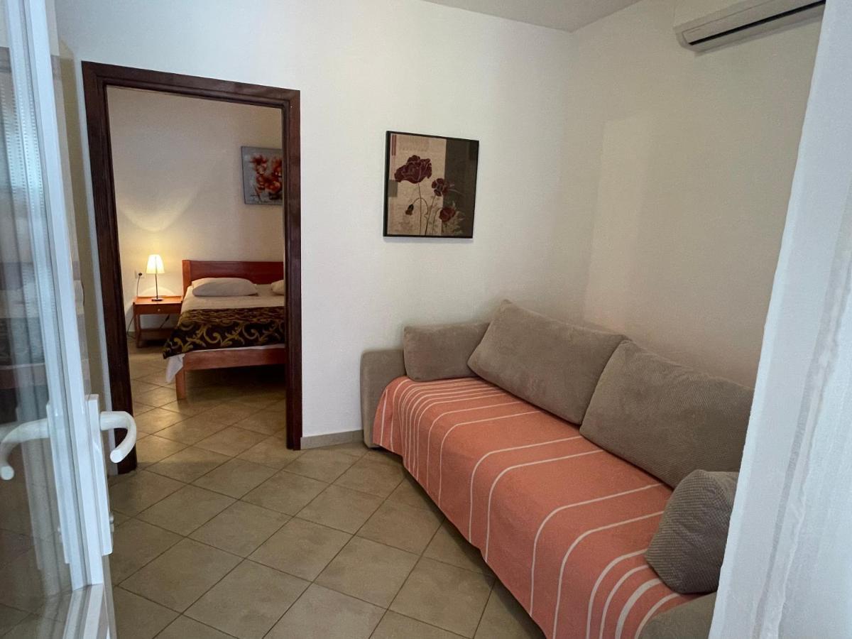 Apartments Iva Pakoštane Екстериор снимка