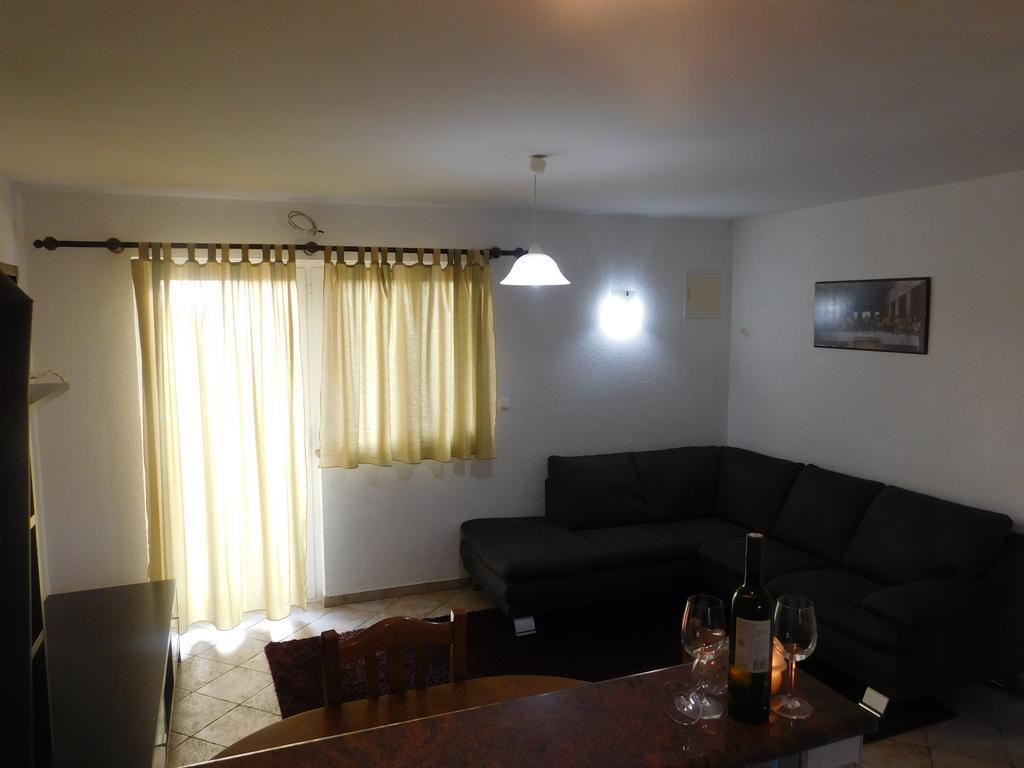 Apartments Iva Pakoštane Екстериор снимка