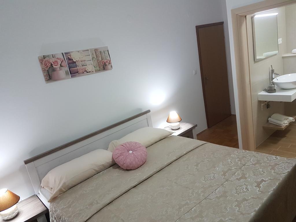 Apartments Iva Pakoštane Екстериор снимка