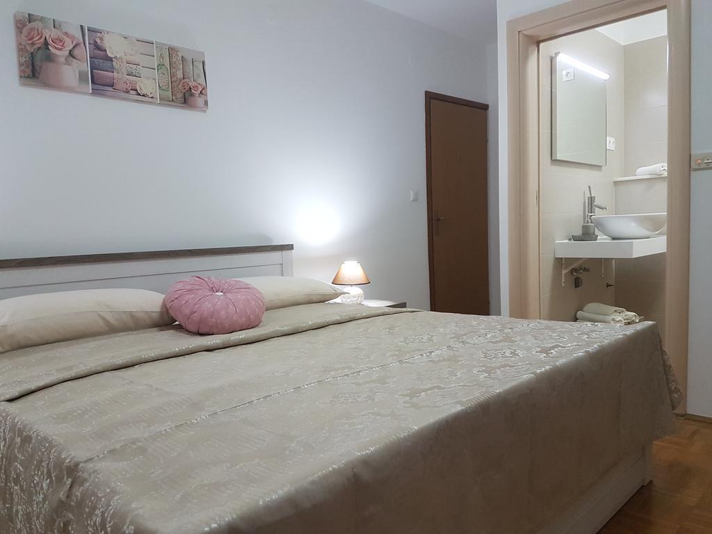 Apartments Iva Pakoštane Екстериор снимка